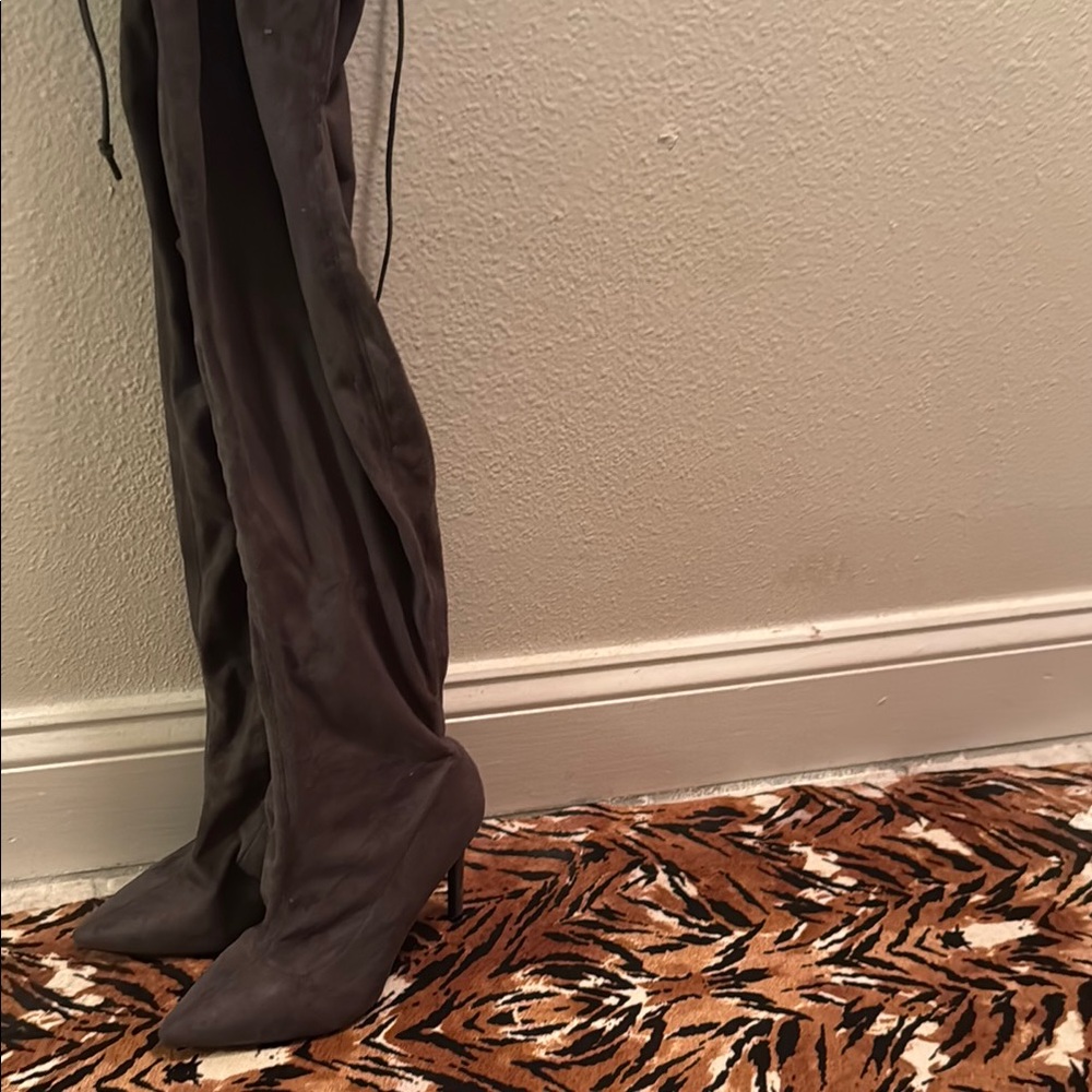 Black Heeled Boots with Polished Finish